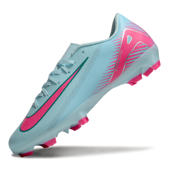 Chuteira Campo Nike Zoom Mercurial Vapor 16 Academy FG Azul Claro e Rosa
