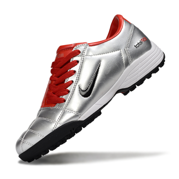 Chuteira Society Nike Total 90 III TF Prata e Vermelha