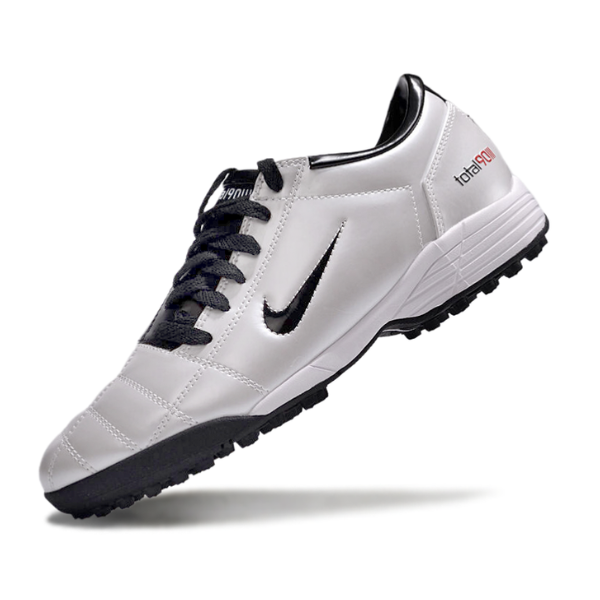 Chuteira Society Nike Total 90 III TF Prata e Preto